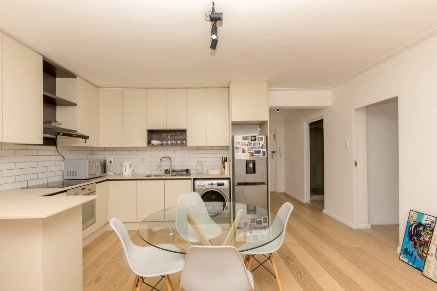 To Let 2 Bedroom Property for Rent in Mouille Point Western Cape